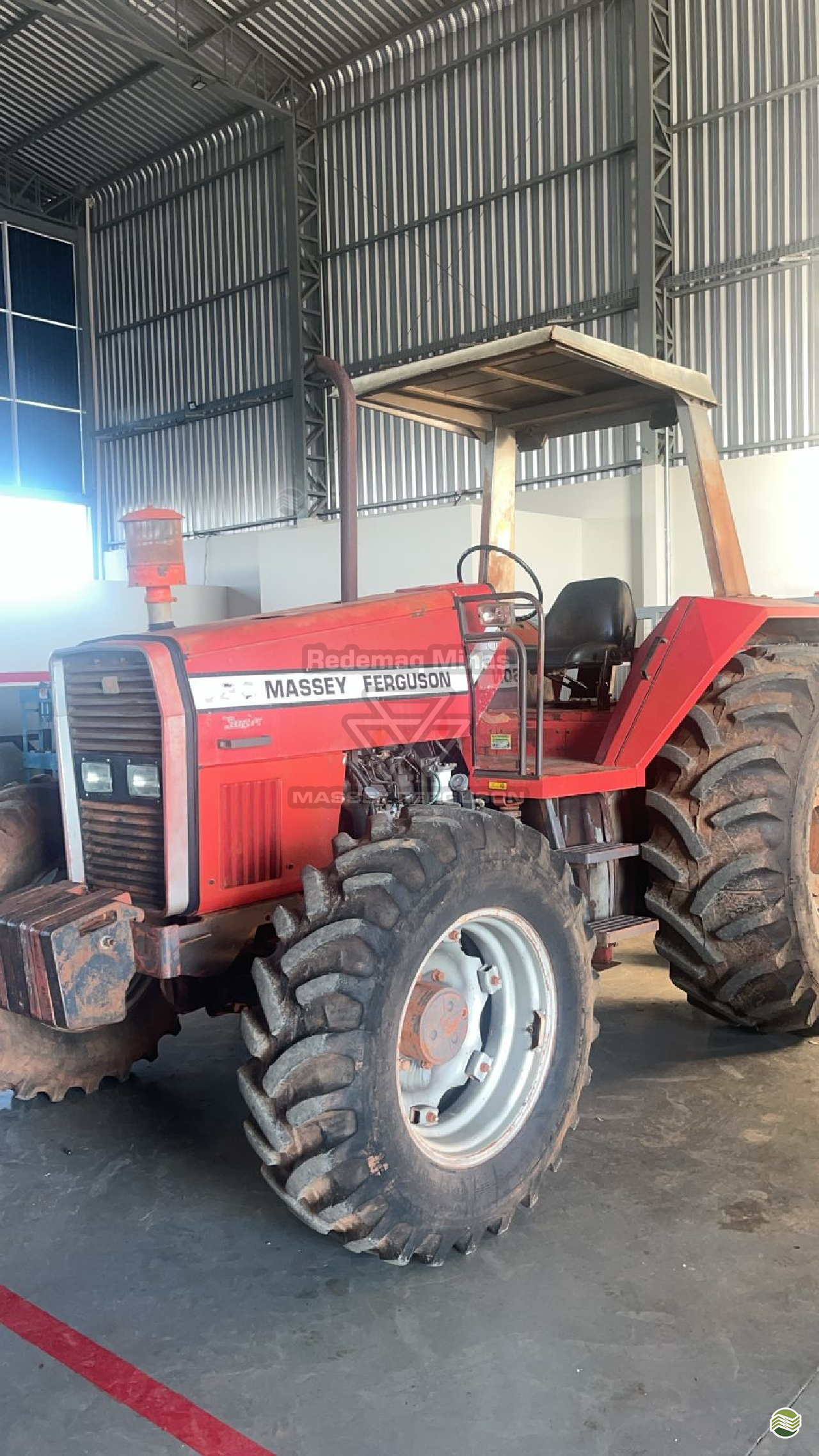 TRATOR MASSEY FERGUSON MF 620 Tração 4x4 Redemaq - Massey PATOS DE MINAS MINAS GERAIS MG